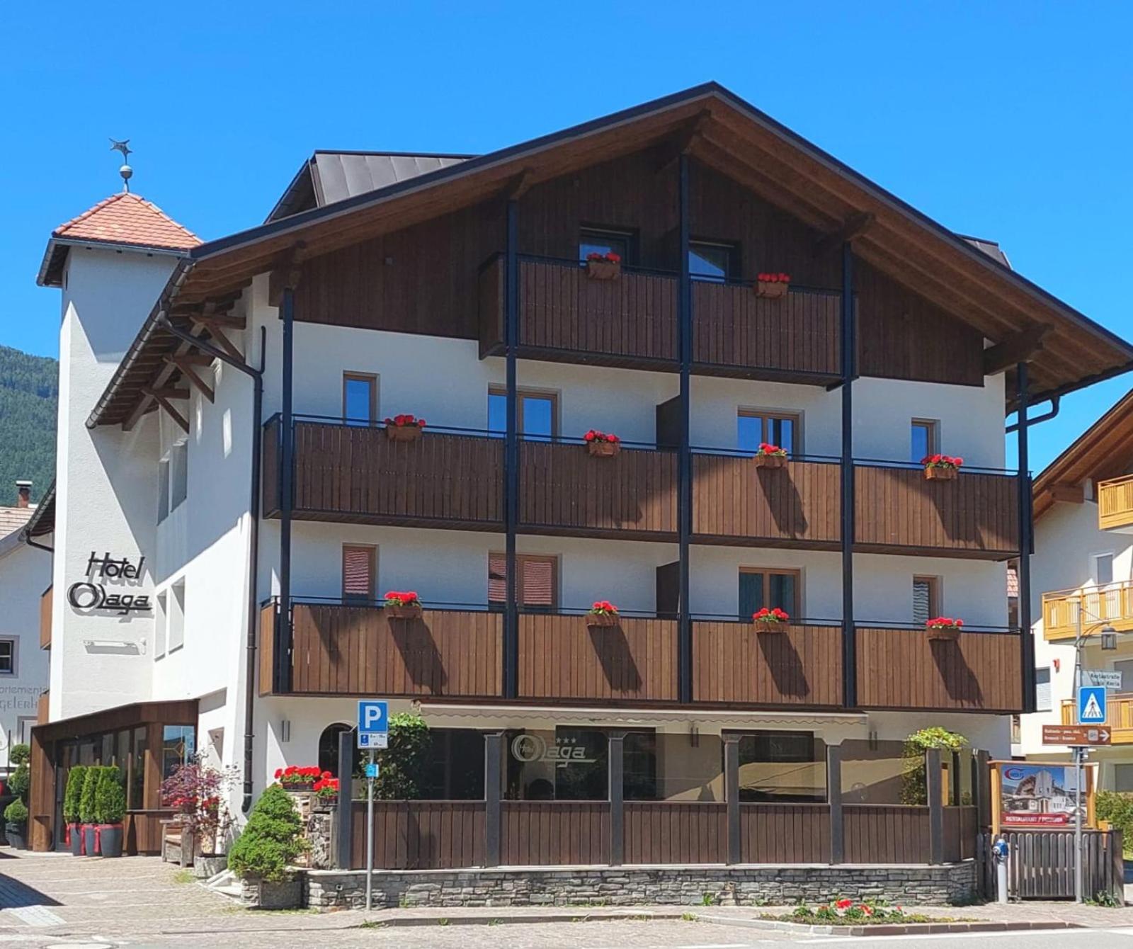 Hotel Olaga Valdaora di Sotto Bagian luar foto